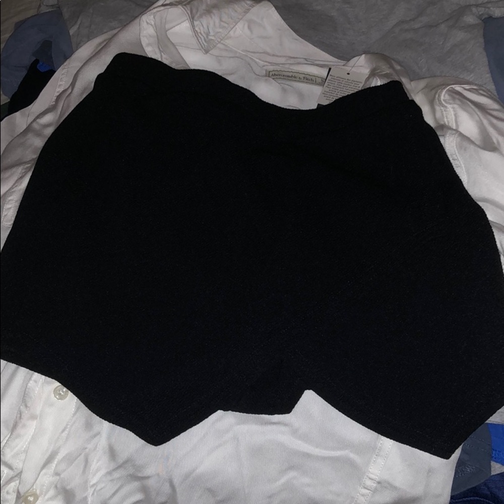 Black envelop skirt size 6